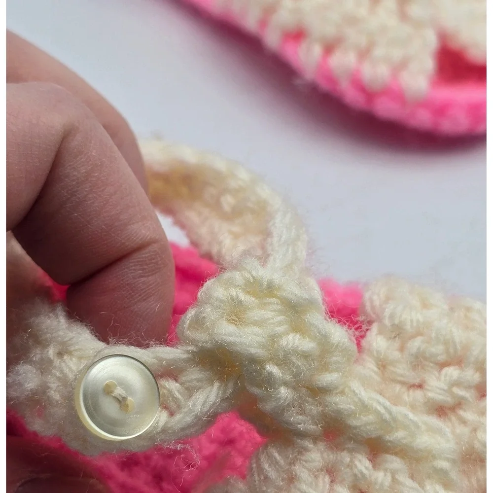 Vintage Handmade Crochet Baby Sandals Pink Cream Knit Booties Button Strap 4C
